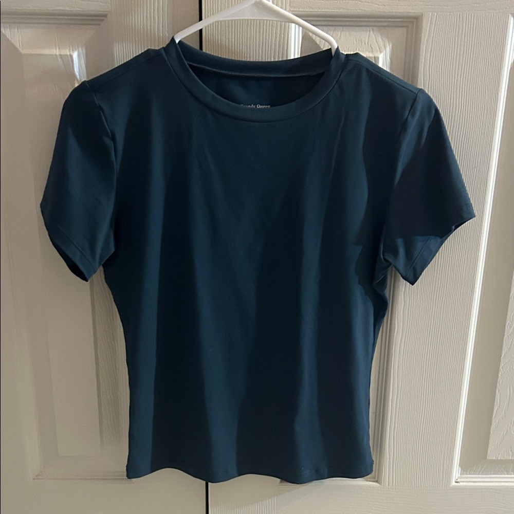 Amazon Women's Navy Short Sleeve Tee